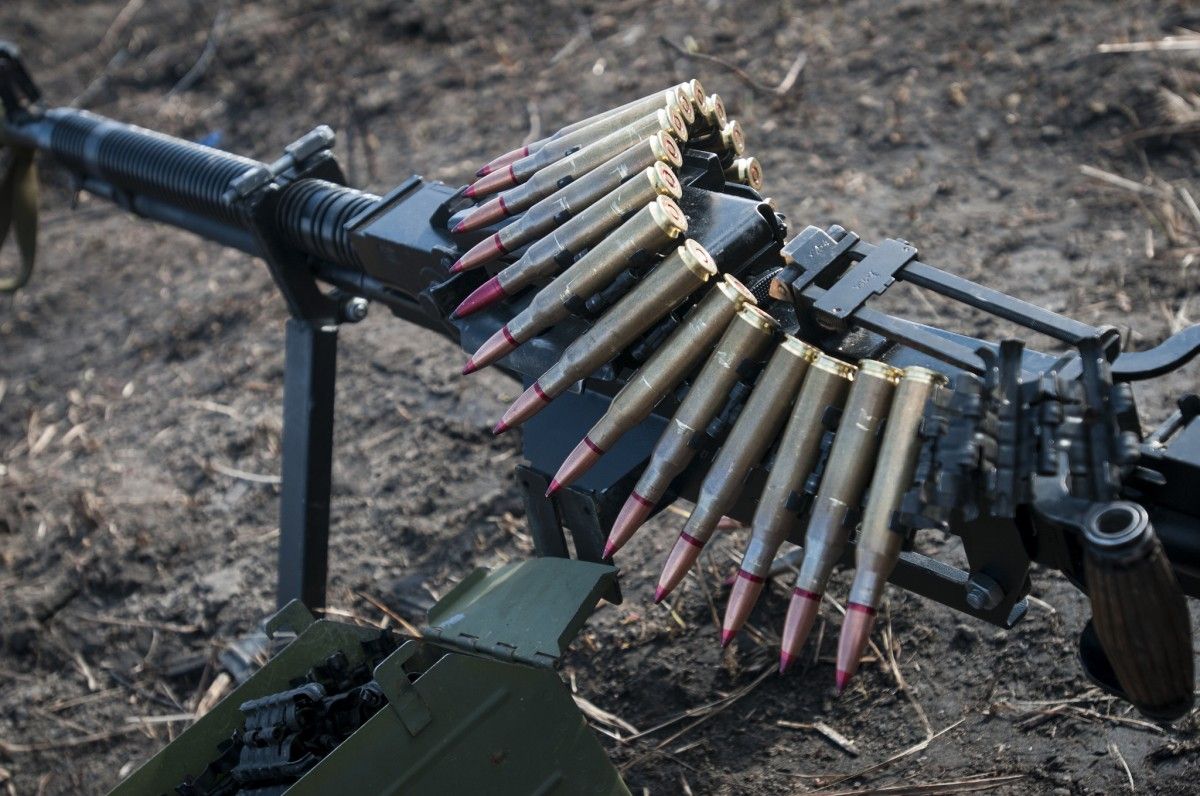 В результате вражеского огня трое военнослужащих получили ранения, двое получили боевые травмы